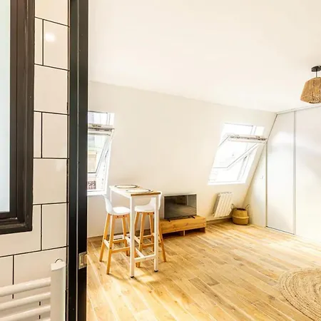 Bright And Functional Studio In The Heart Of Διαμέρισμα *